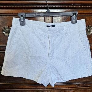 GAP - White Eyelet Shorts - Size 6